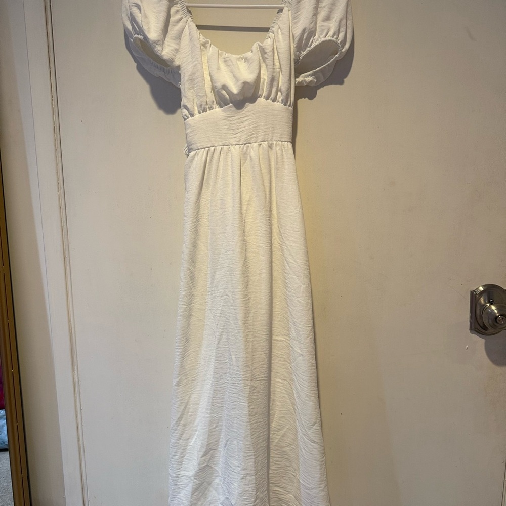 Elegant White Maxi Dress